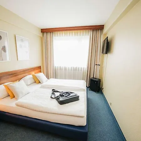 Savoy Hotel 4*