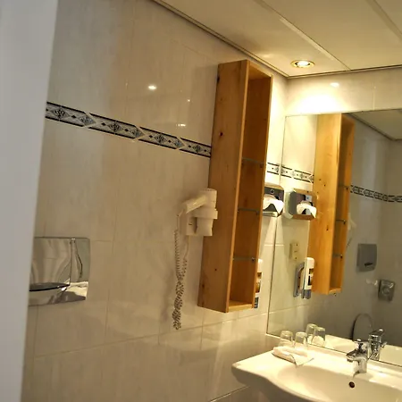 Savoy Hotel 4*