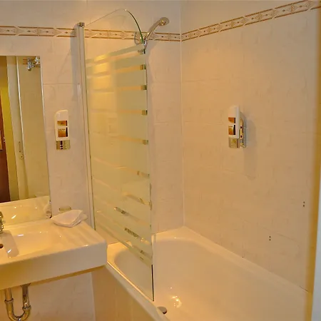 Savoy Hotel 4*