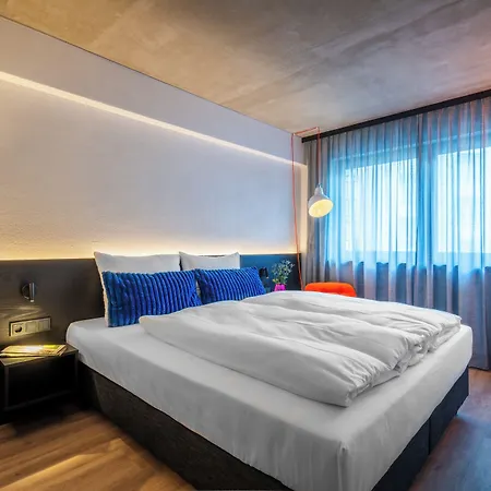 Savoy 4*