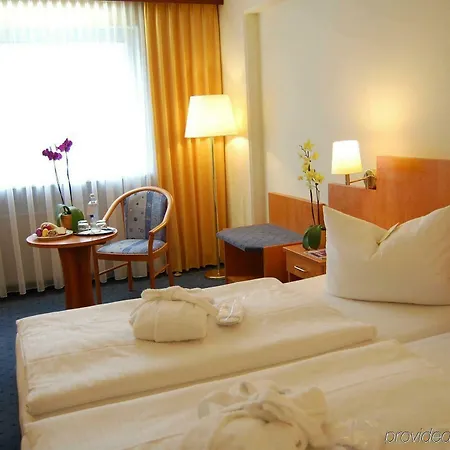 Savoy 4*
